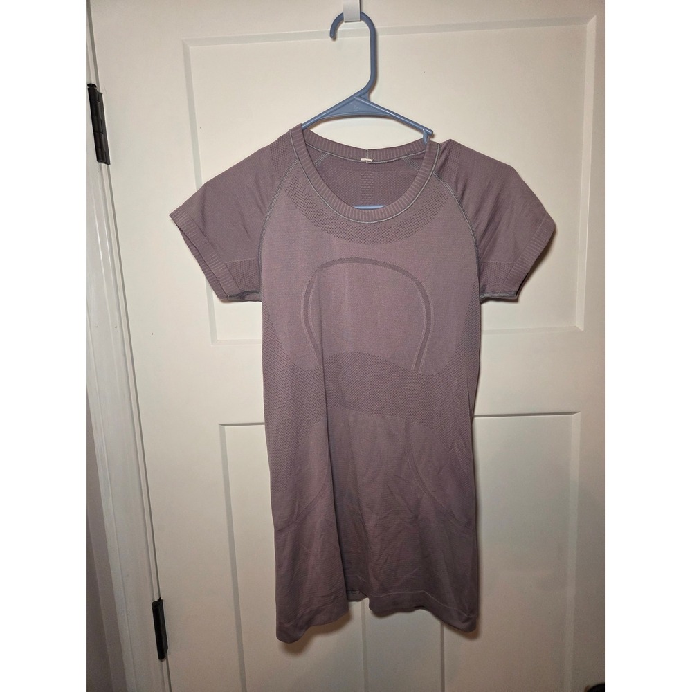 Lululemon Swiftly Tech Short Sleeve 2.0 Mauve Purple Size 6 Activewear Top